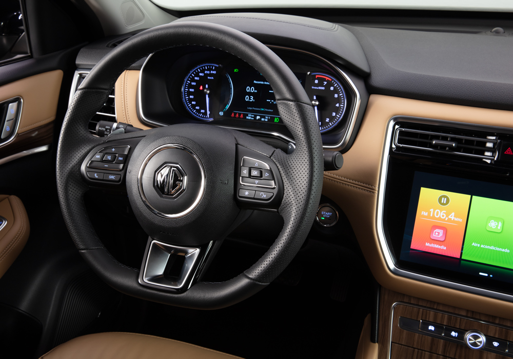 Card image MG_RX8_Interiores-059.jpg rx8