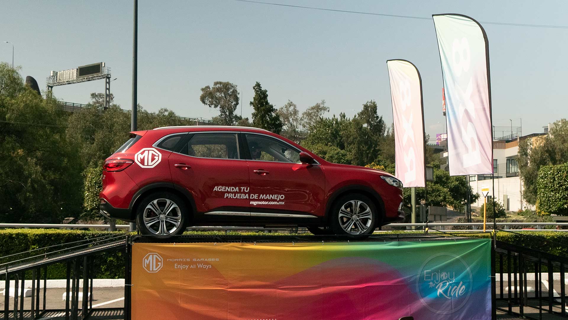 MG road show galería 10