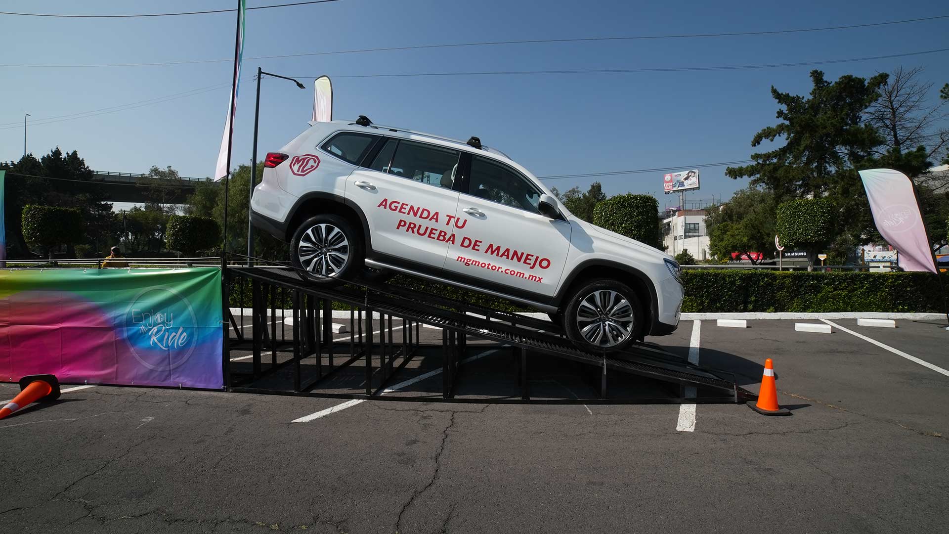 MG road show galería 7