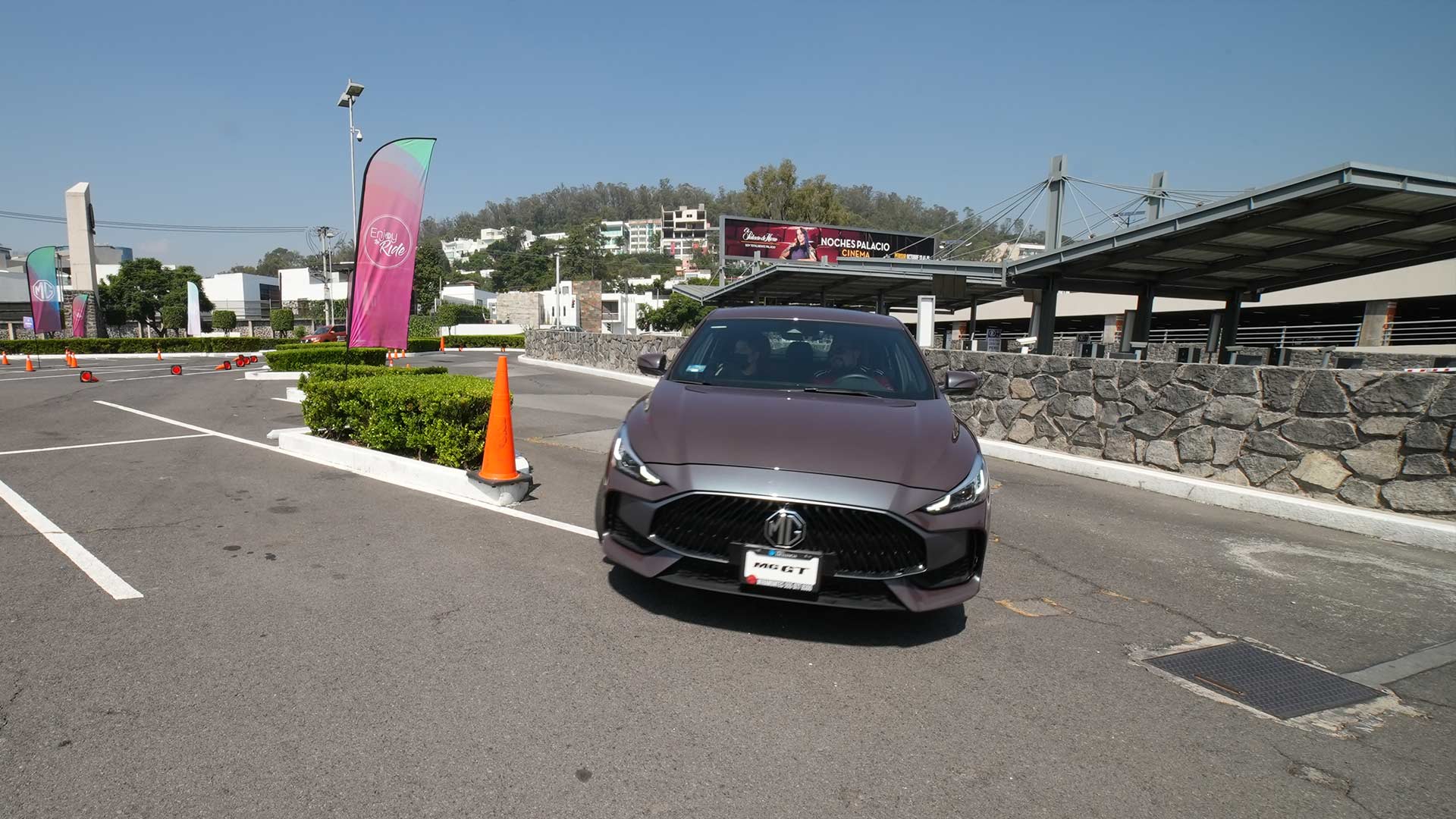 MG road show galería 8