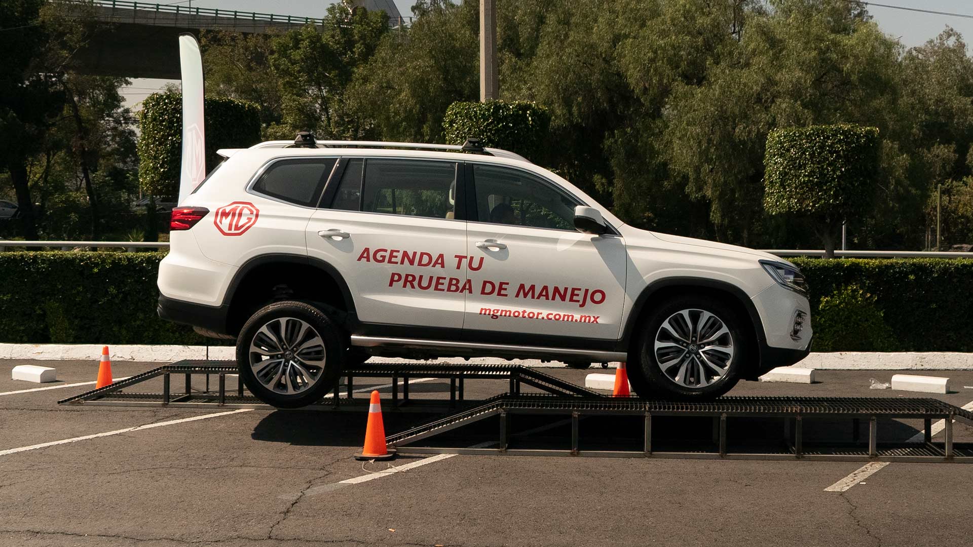 MG road show galería 9